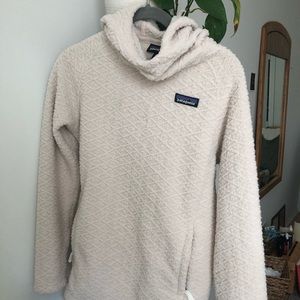 XS Patagonia pullover